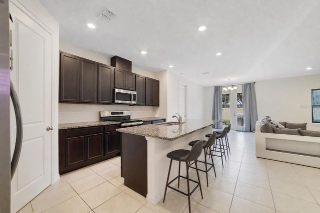 9222 WAVERLY WALK DRIVE, Orlando, FL 32817