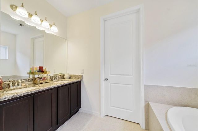 9222 WAVERLY WALK DRIVE, Orlando, FL 32817