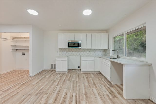 2103 Highbury Road, Carrollton, TX 75007