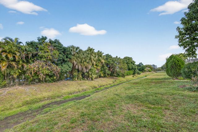 5137 Thyme Drive, Palm Beach Gardens, FL 33418