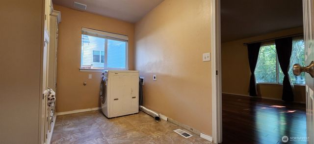 2304 195th Place SE, Bothell, WA 98012