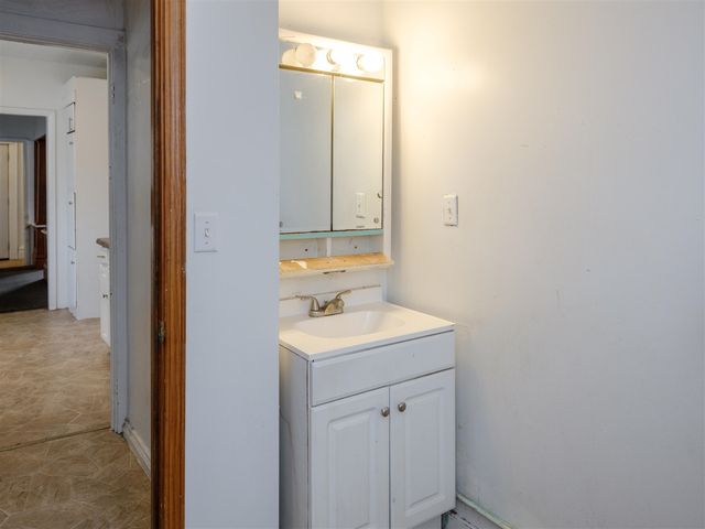 1721 Egleston Avenue, Kalamazoo, MI 49001