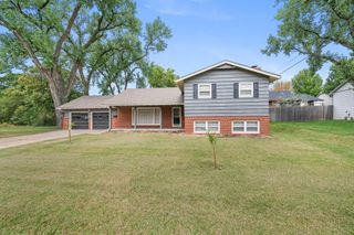 7010 E Beachy Ave, Wichita, KS 67206