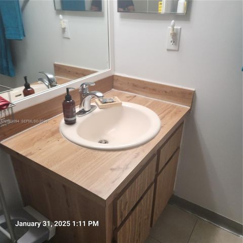 10004 Twin Lakes Dr 36-F, Coral Springs, FL 33071