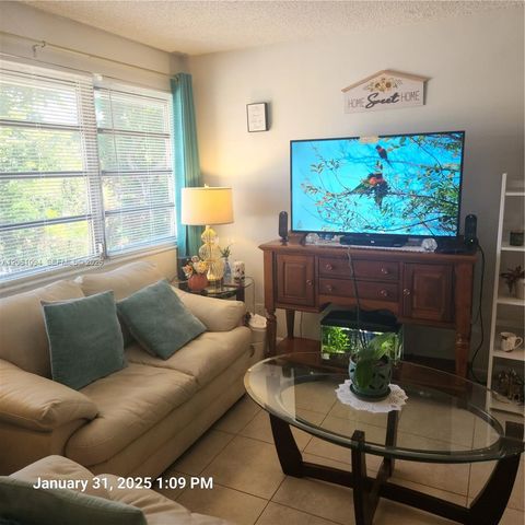 10004 Twin Lakes Dr 36-F, Coral Springs, FL 33071