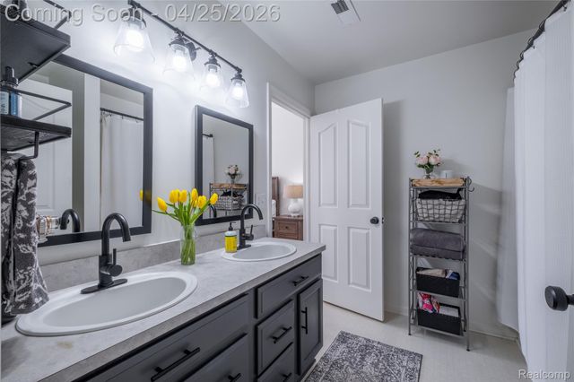 1375 Waverly Drive, White Lake Charter Township, MI 48386