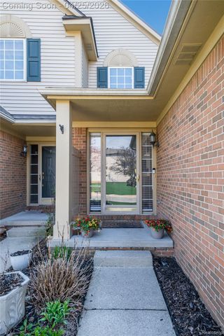 1375 Waverly Drive, White Lake Charter Township, MI 48386