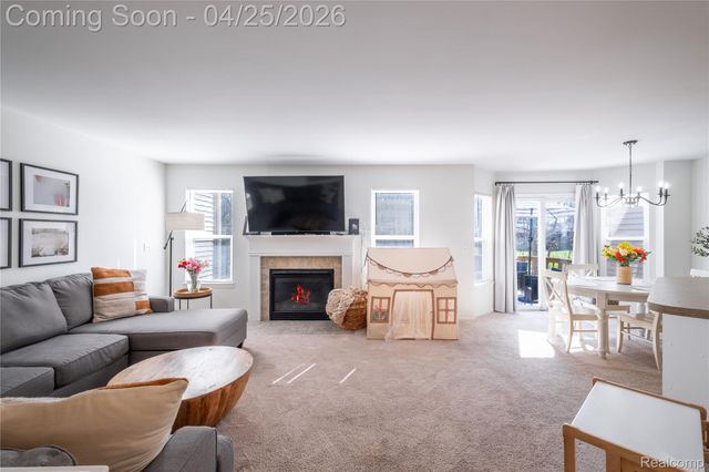 1375 Waverly Drive, White Lake Charter Township, MI 48386