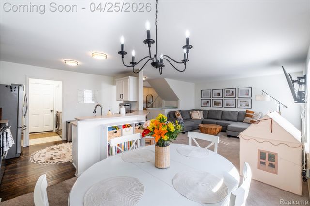 1375 Waverly Drive, White Lake Charter Township, MI 48386