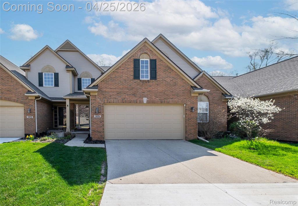 1375 Waverly Drive, White Lake Charter Township, MI 48386