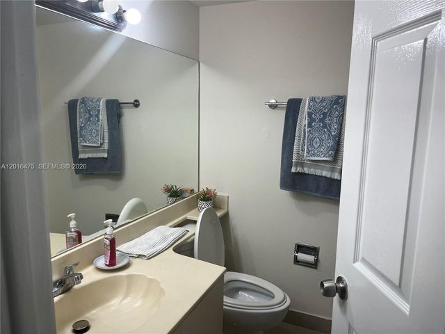 9715 Fontainebleau Blvd E106, Miami, FL 33172