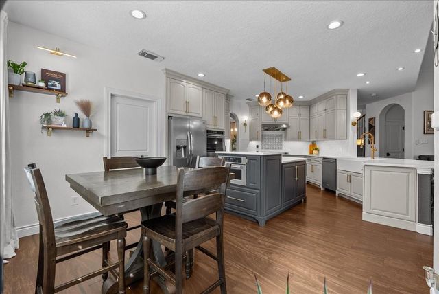 310 Forest Creek Drive, League City, TX 77573