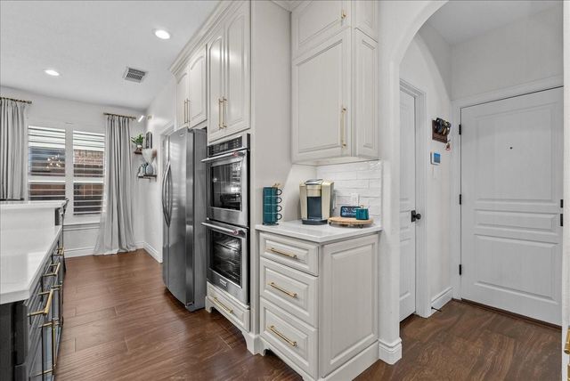 310 Forest Creek Drive, League City, TX 77573