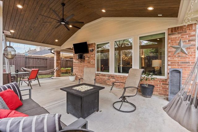 310 Forest Creek Drive, League City, TX 77573