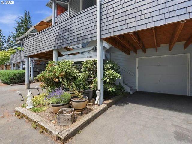 19645 Nw QUAIL HOLLOW Dr, Portland, OR 97229