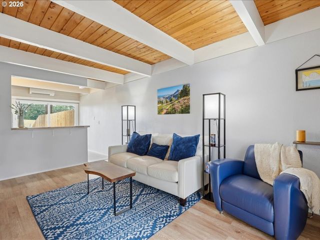 19645 Nw QUAIL HOLLOW Dr, Portland, OR 97229