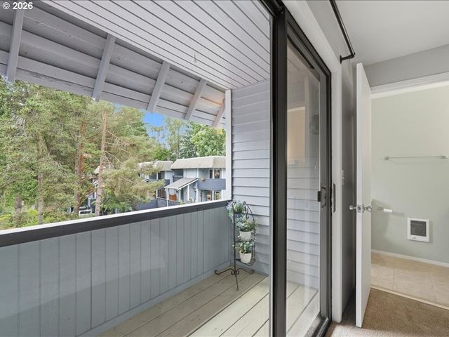 19645 Nw QUAIL HOLLOW Dr, Portland, OR 97229