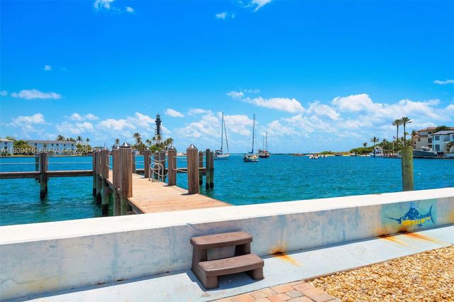 2508 Bay Dr 23, Pompano Beach, FL 33062