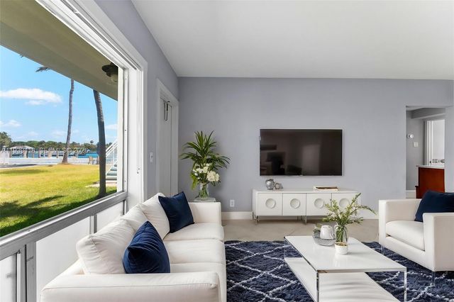 2508 Bay Dr 23, Pompano Beach, FL 33062