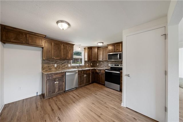 17408 E 228TH Street, Harrisonville, MO 64701