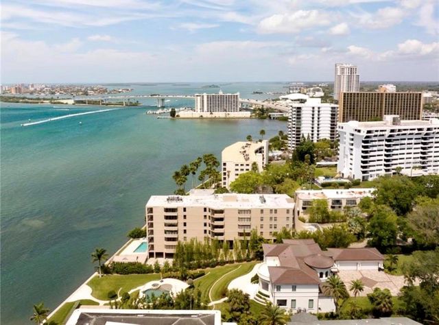 602 LIME AVENUE 303, Clearwater, FL 33756