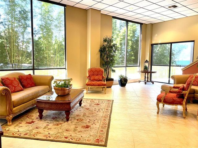 602 LIME AVENUE 303, Clearwater, FL 33756