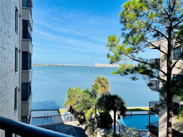602 LIME AVENUE 303, Clearwater, FL 33756