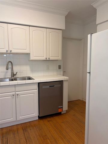 3923 Segovia Street 2nd floor, Coral Gables, FL 33134
