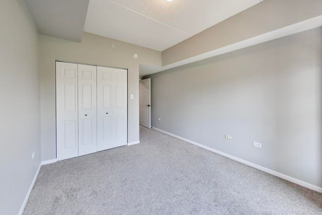 105 Lakeview Drive 307, Bloomingdale, IL 60108