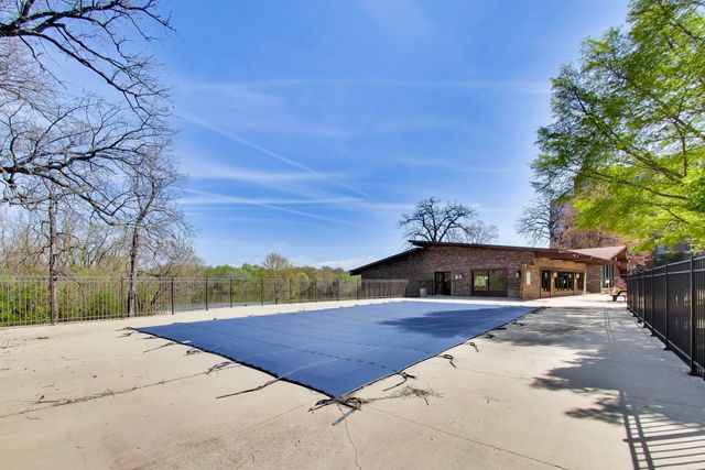 105 Lakeview Drive 307, Bloomingdale, IL 60108