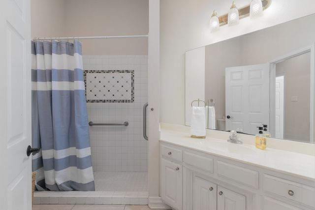 302 W Charlottesville Avenue, Colleyville, TX 76034