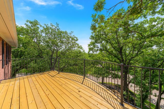 302 W Charlottesville Avenue, Colleyville, TX 76034