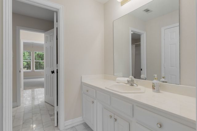 302 W Charlottesville Avenue, Colleyville, TX 76034