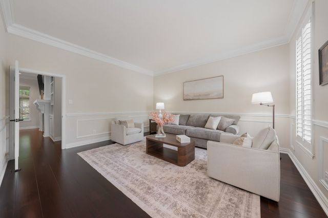 302 W Charlottesville Avenue, Colleyville, TX 76034