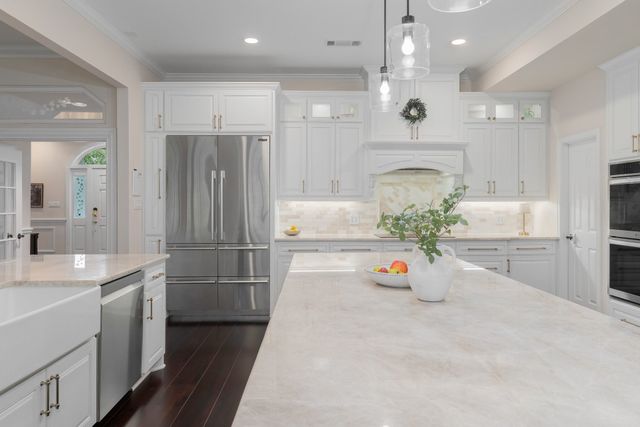 302 W Charlottesville Avenue, Colleyville, TX 76034