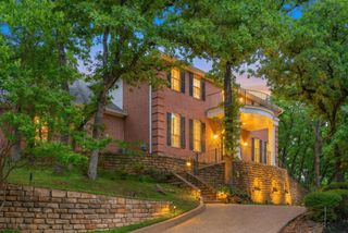 302 W Charlottesville Avenue, Colleyville, TX 76034