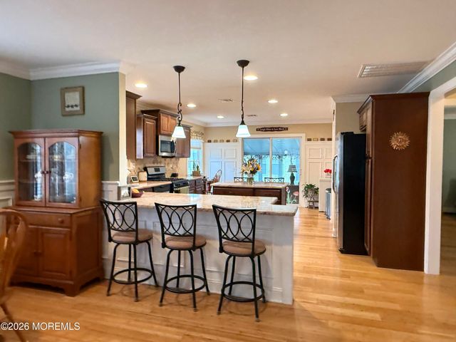 3 Woodstock Drive, Toms River, NJ 08757