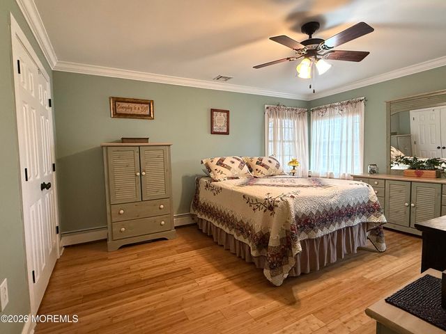 3 Woodstock Drive, Toms River, NJ 08757