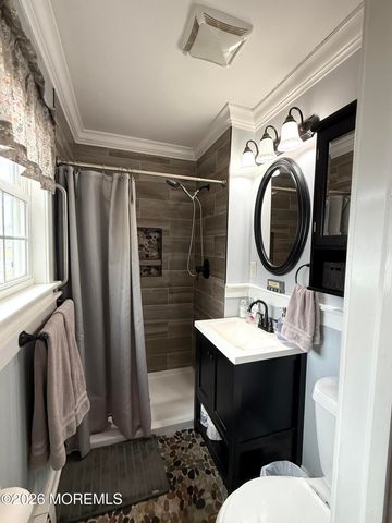 3 Woodstock Drive, Toms River, NJ 08757