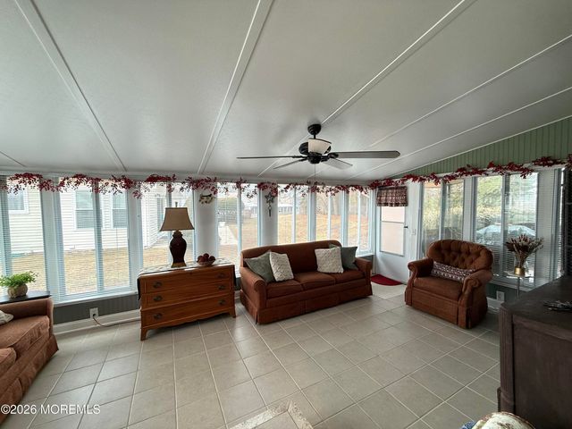 3 Woodstock Drive, Toms River, NJ 08757