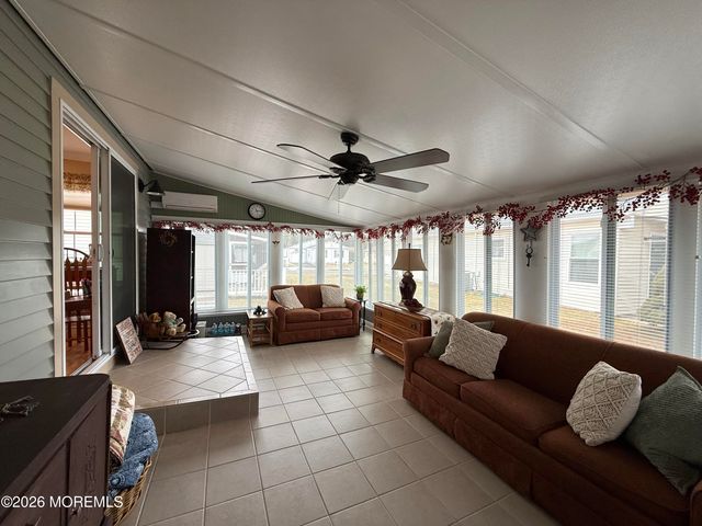 3 Woodstock Drive, Toms River, NJ 08757