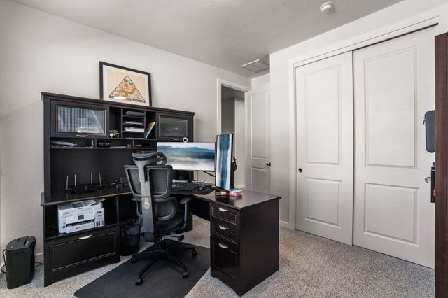 1963 Castle Peak Loop NE, Rio Rancho, NM 87144