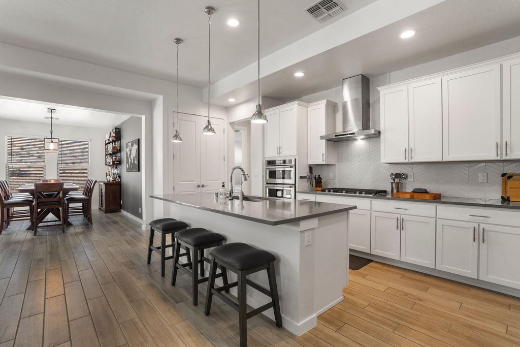 1963 Castle Peak Loop NE, Rio Rancho, NM 87144