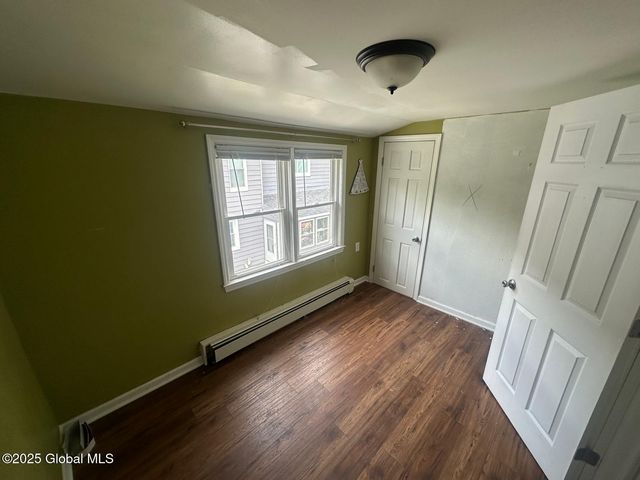 4 Ball Place, Watervliet, NY 12189