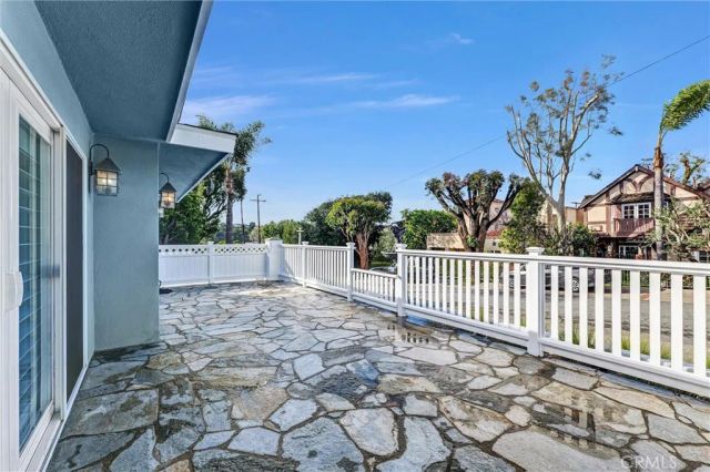 612 33rd, Manhattan Beach, CA 90266