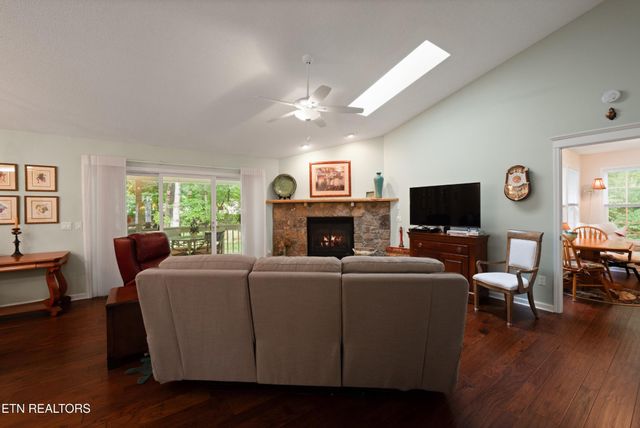 13 Kent Court, Crossville, TN 38558