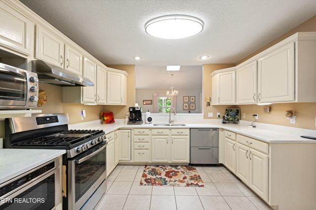 13 Kent Court, Crossville, TN 38558