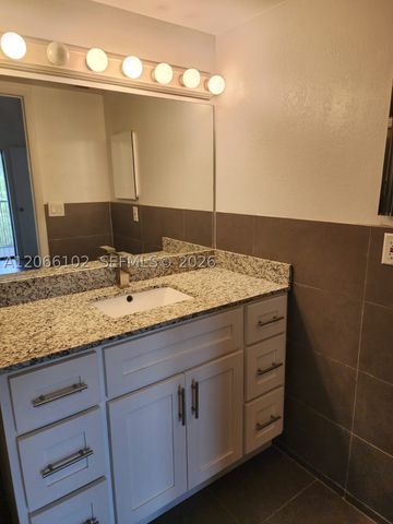 2445 SW 18th Ter 711, Fort Lauderdale, FL 33315