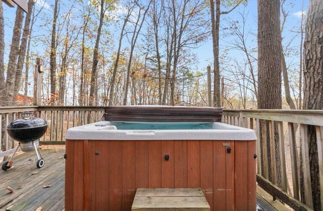 60 Forest View Lane, Stanton, KY 40380