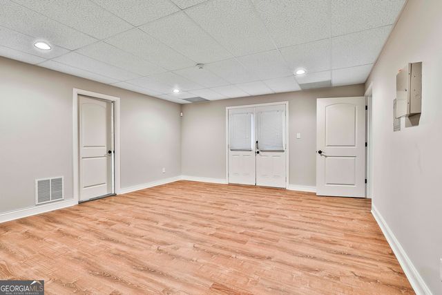 120 Meadow View Glen, Newnan, GA 30265